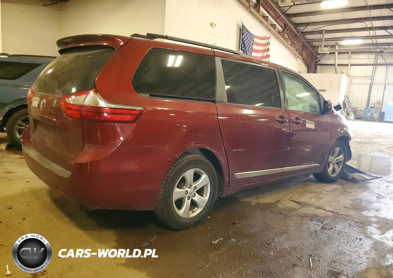 2015 Toyota Sienna Le VIN:5TDKK3DC2FS641701 - 3