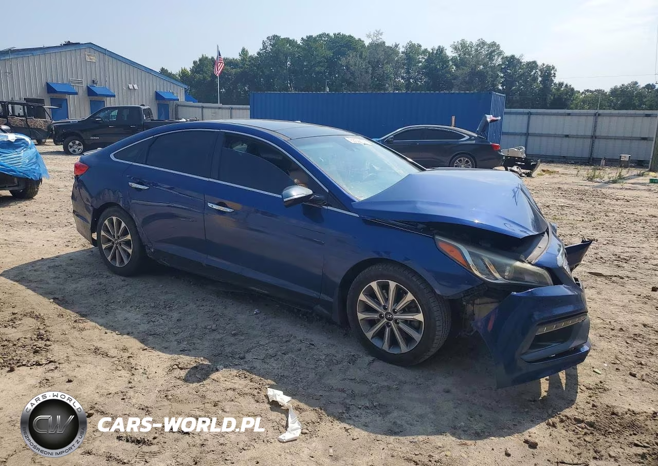 2016 Hyundai Sonata Limited VIN:5NPE34AF1GH312784 - 4