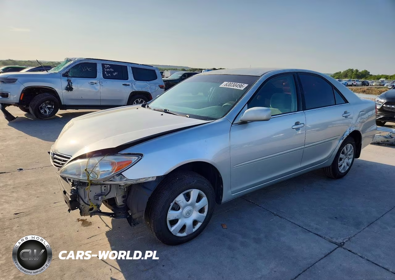 2004 Toyota Camry Le
