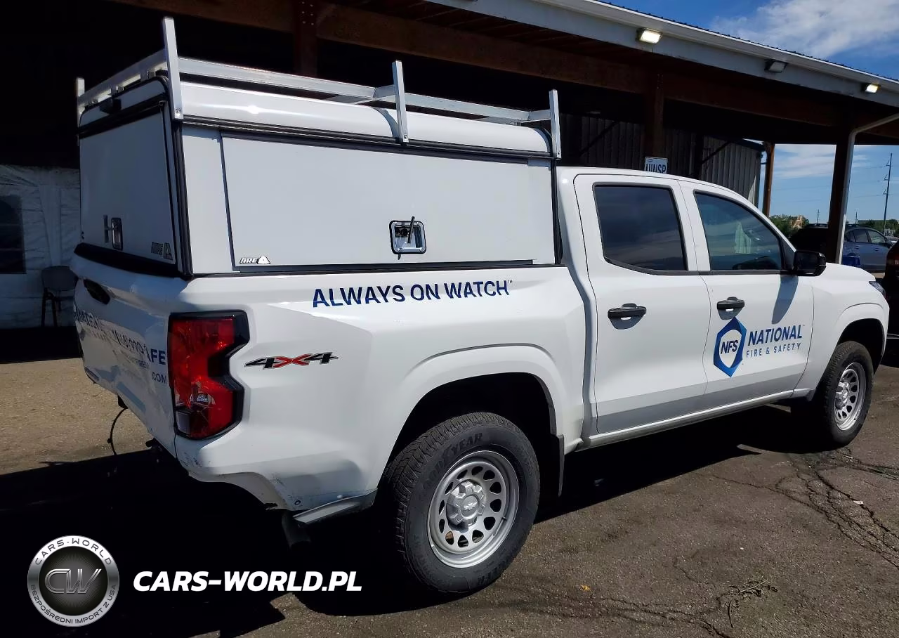 2024 Chevrolet Colorado VIN:1GCGTBEC7R1142437 - 3