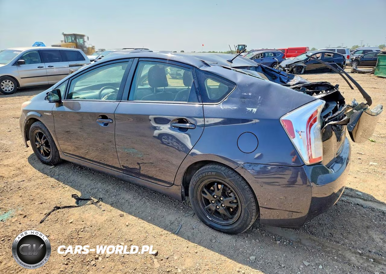 2013 Toyota Prius Two VIN:JTDKN3DU3D5558328 - 2