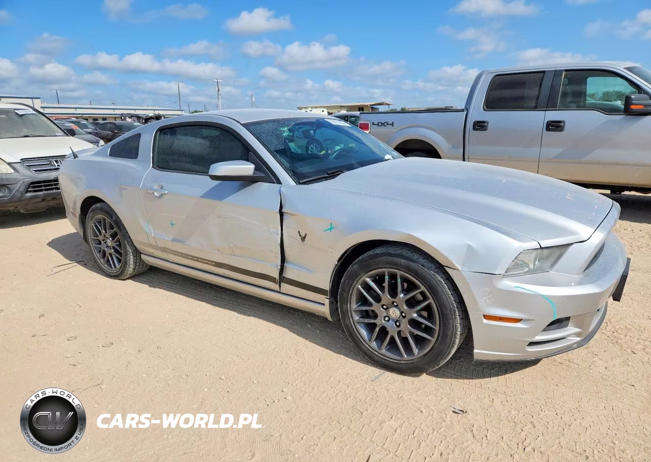 2013 Ford Mustang VIN:1ZVBP8AM3D5249693 - 4
