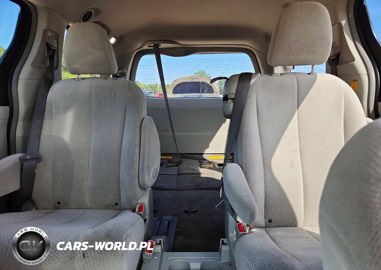 2011 Toyota Sienna Le VIN:5TDKK3DC1BS088422 - 10