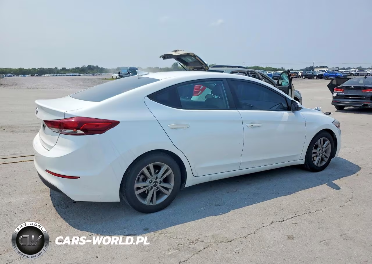 2018 Hyundai Elantra Value Edition VIN:5NPD84LF9JH344500 - 3