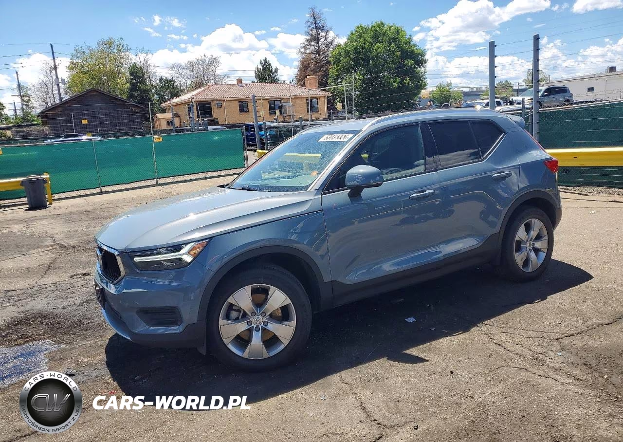 2020 Volvo Xc40 T5 Momentum