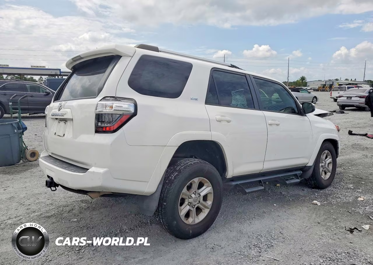 2020 Toyota 4Runner Sr5 VIN:JTEZU5JR2L5218899 - 3