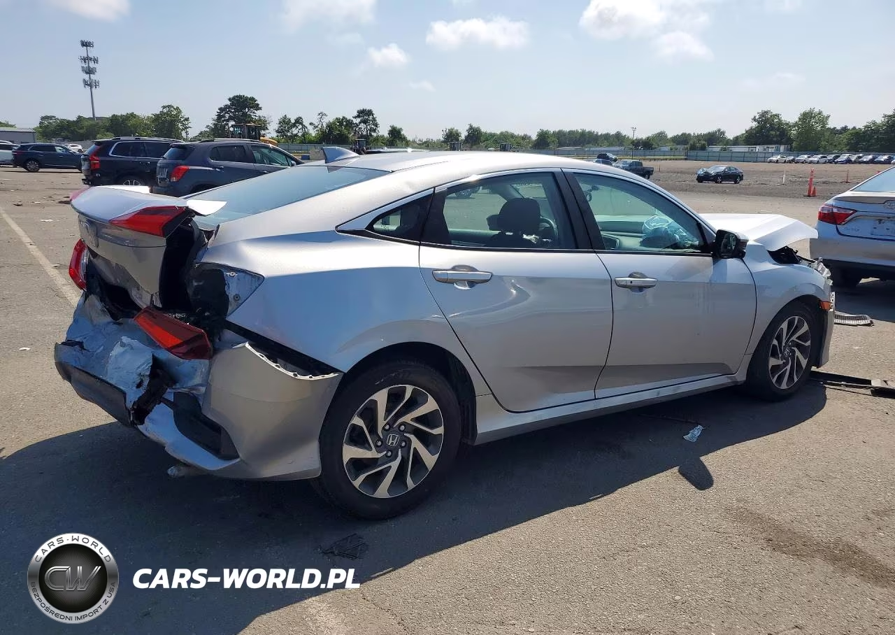2018 Honda Civic Ex VIN:2HGFC2F75JH577865 - 3