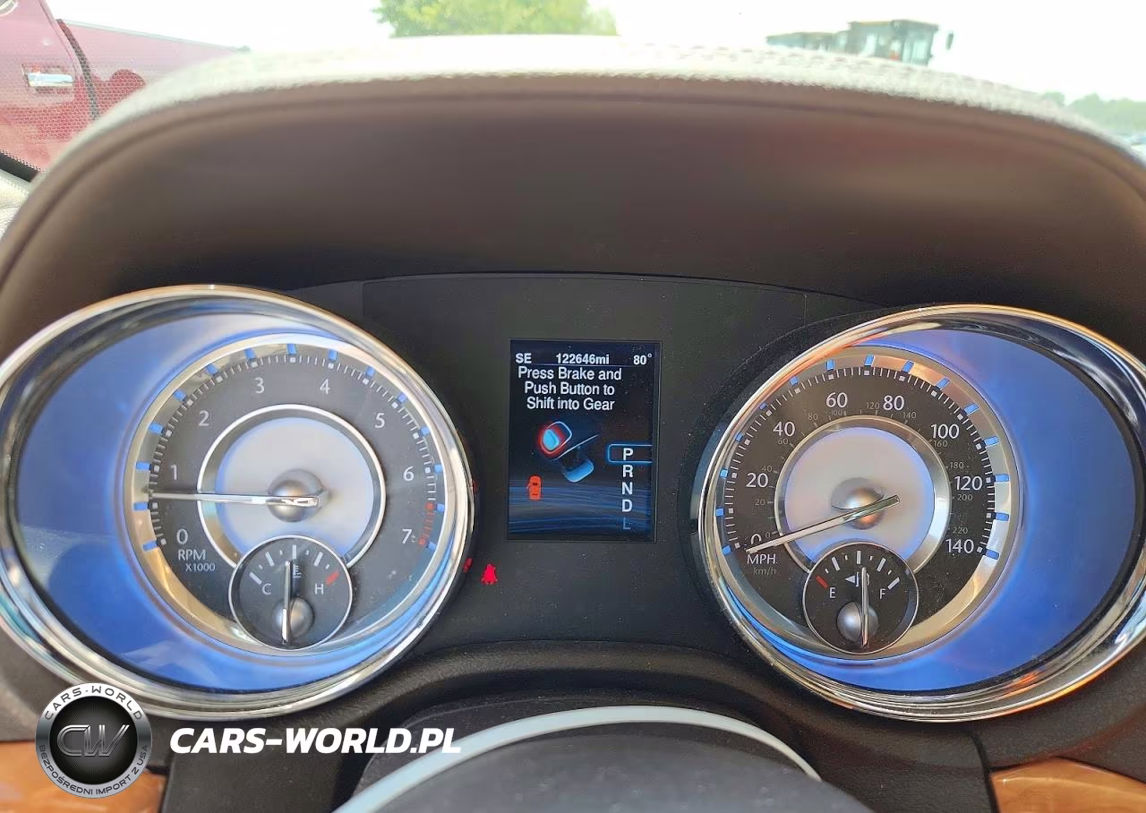 2013 Chrysler 300C VIN:2C3CCAKG2DH533333 - 9