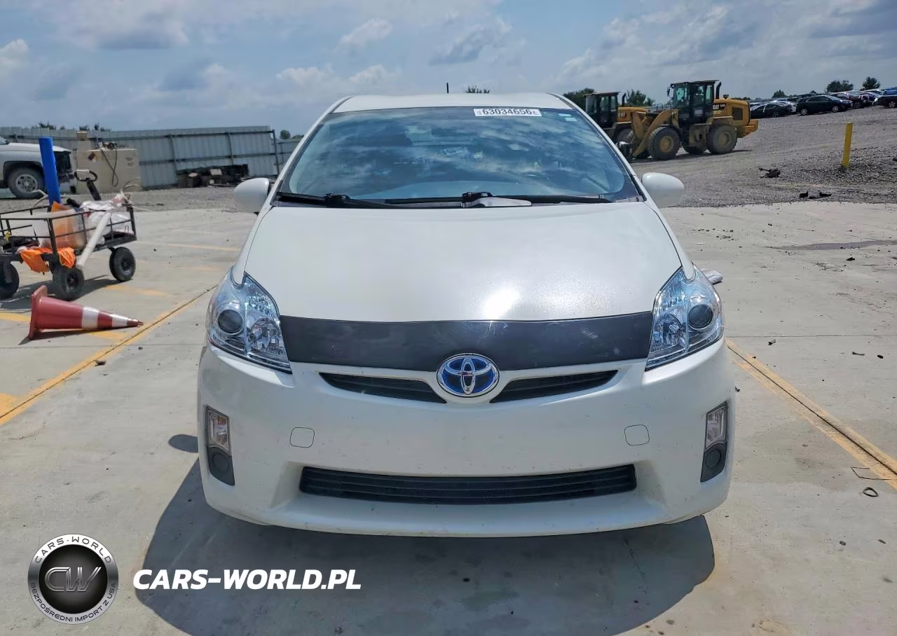 2011 Toyota Prius Two VIN:JTDKN3DU1B1391598 - 5