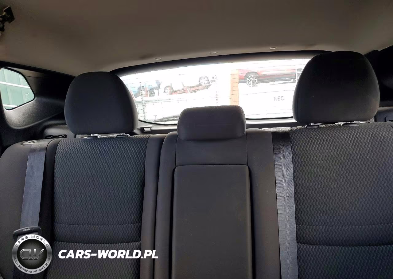 2018 Nissan Rogue Sport S VIN:JN1BJ1CRXJW283627 - 10