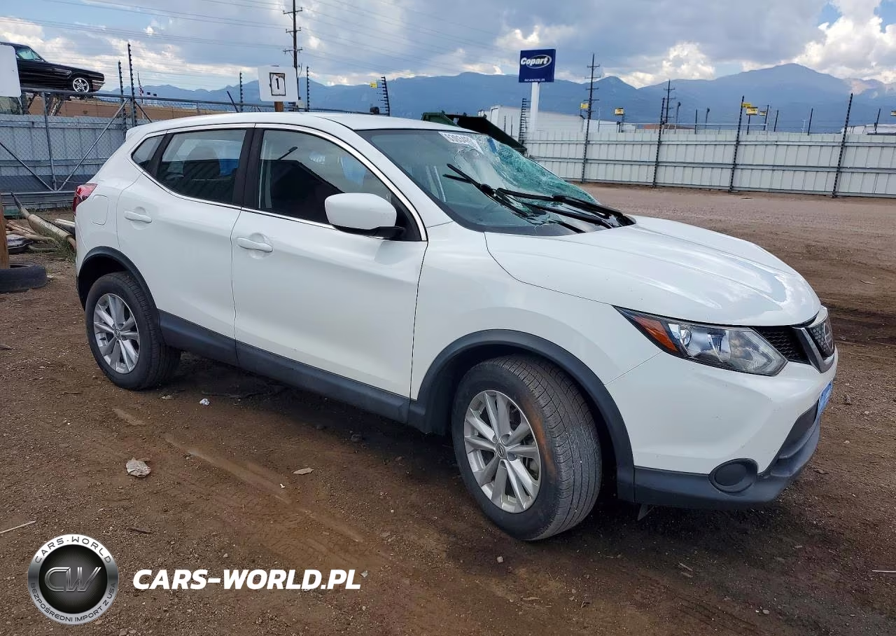 2018 Nissan Rogue Sport S VIN:JN1BJ1CRXJW283627 - 4
