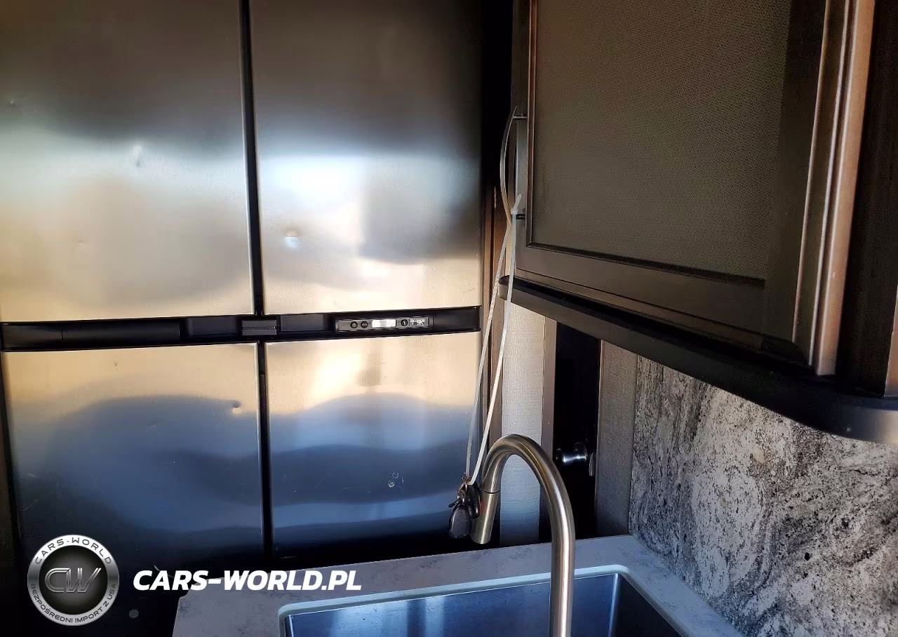 2019 Grand Design Momentum Camper VIN:573FM4430K1113057 - 8