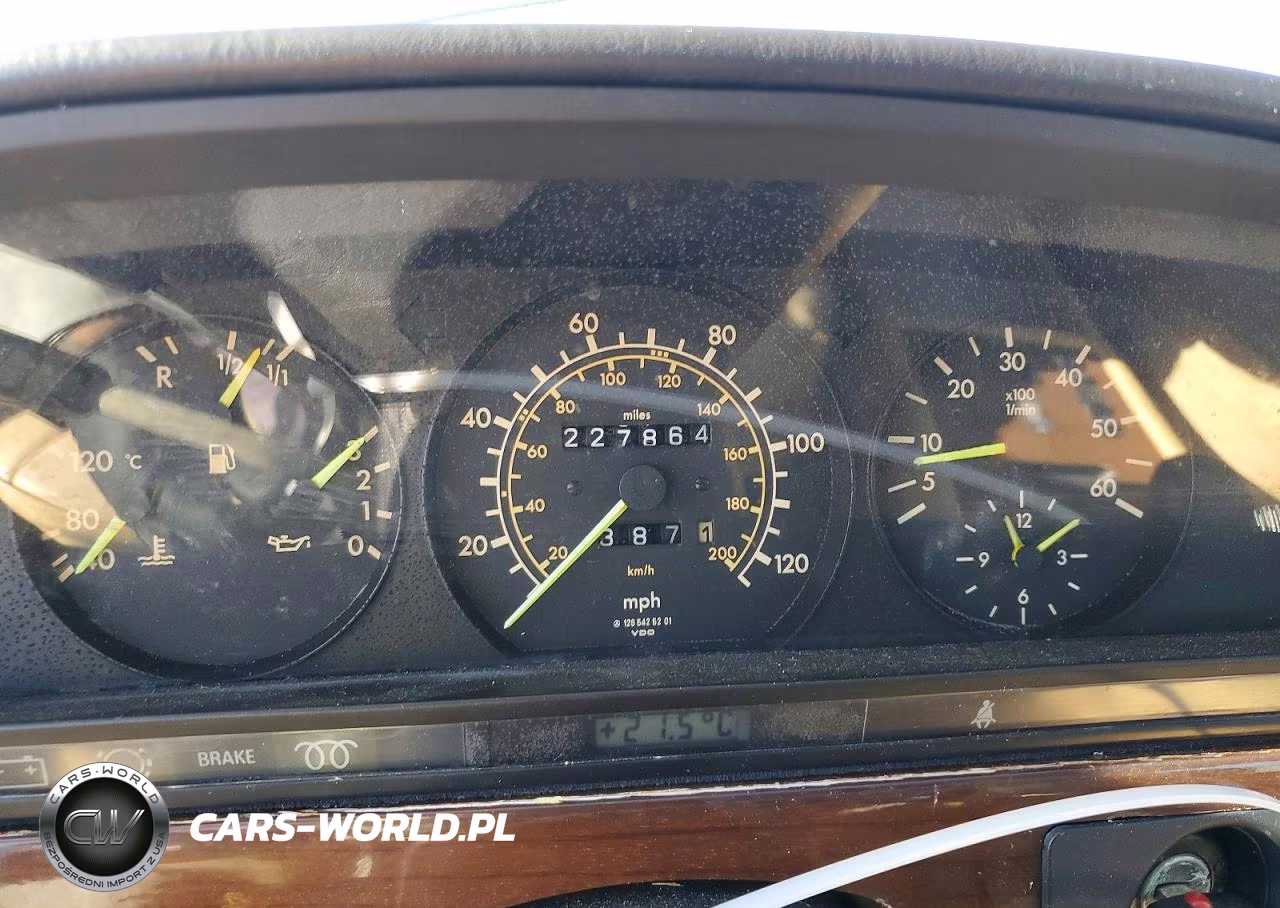 1984 Mercedes-Benz 300 Sd VIN:WDBCB20AXEA043188 - 9