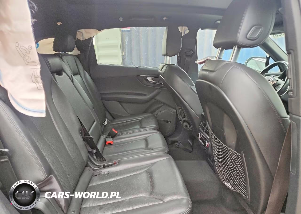 2018 Audi Q7 Prestige VIN:WA1VAAF74JD002643 - 10