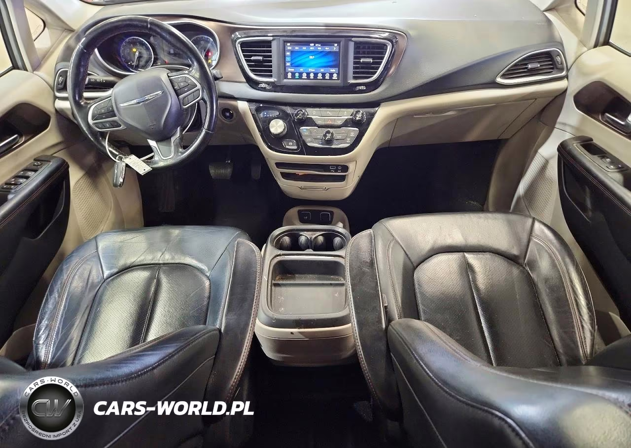2019 Chrysler Pacifica Touring L VIN:2C4RC1BG3KR685392 - 8