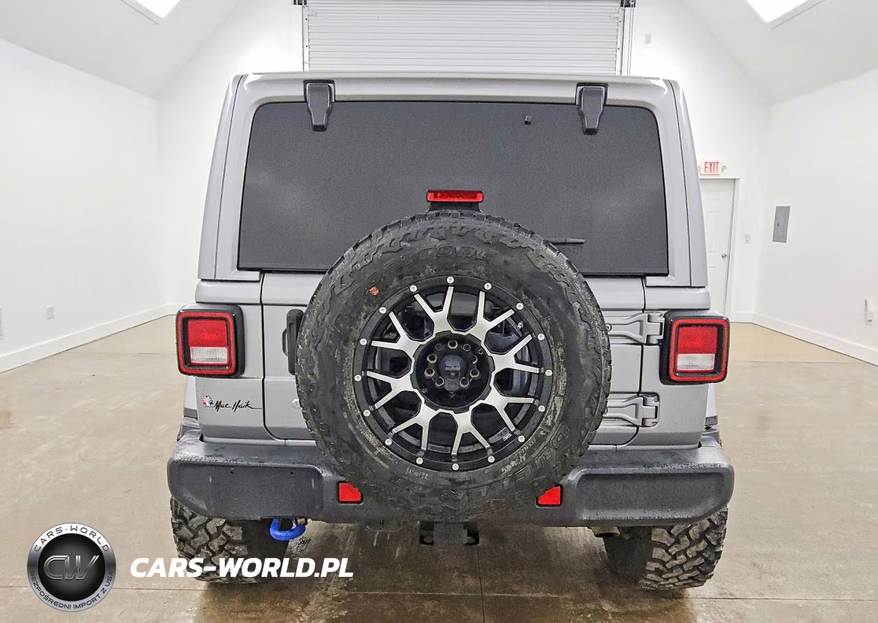 2018 Jeep Wrangler Unlimited Sahara VIN:1C4HJXEG2JW207034 - 6