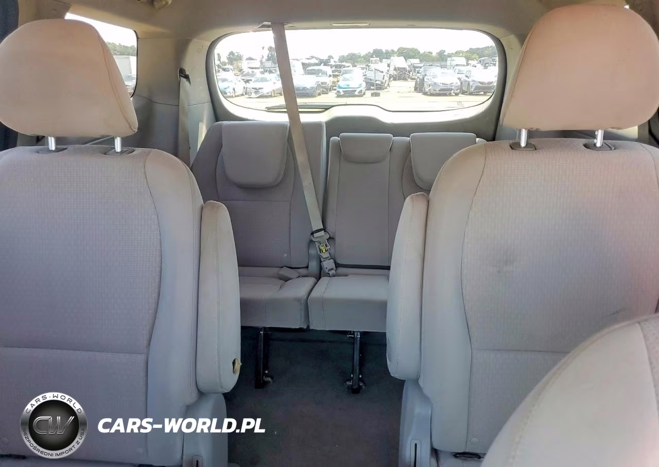 2017 Kia Sedona L VIN:KNDMA5C11H6263882 - 10