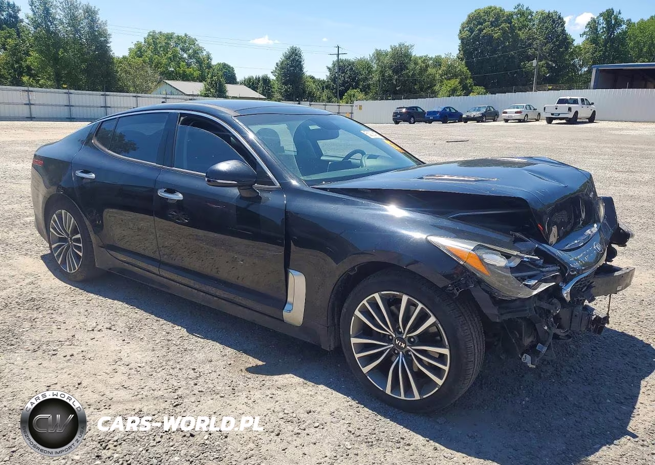 2018 Kia Stinger Premium VIN:KNAE25LA7J6035356 - 4