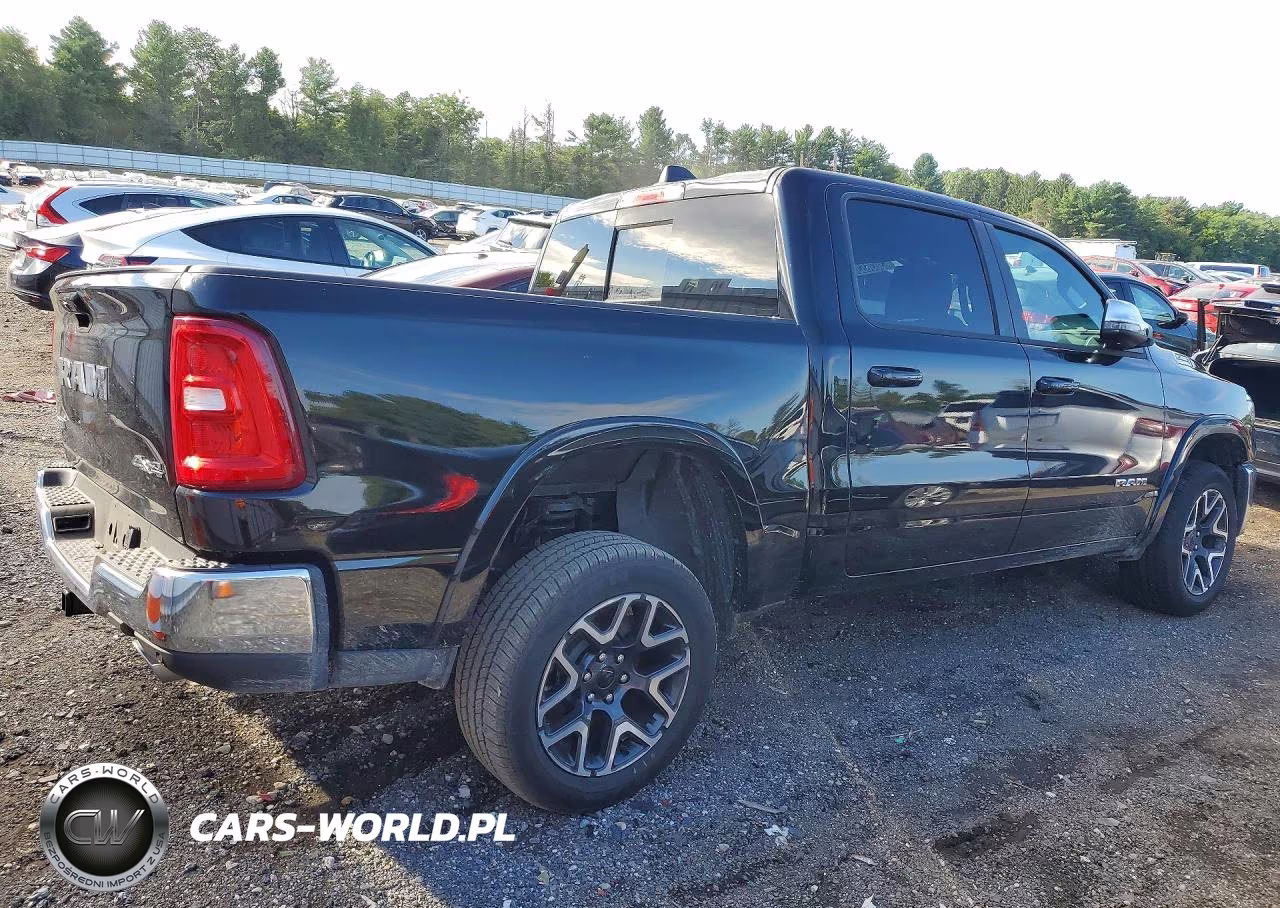 2026 Ram 1500 Laramie VIN:3C6SRFJP9T4176857 - 3