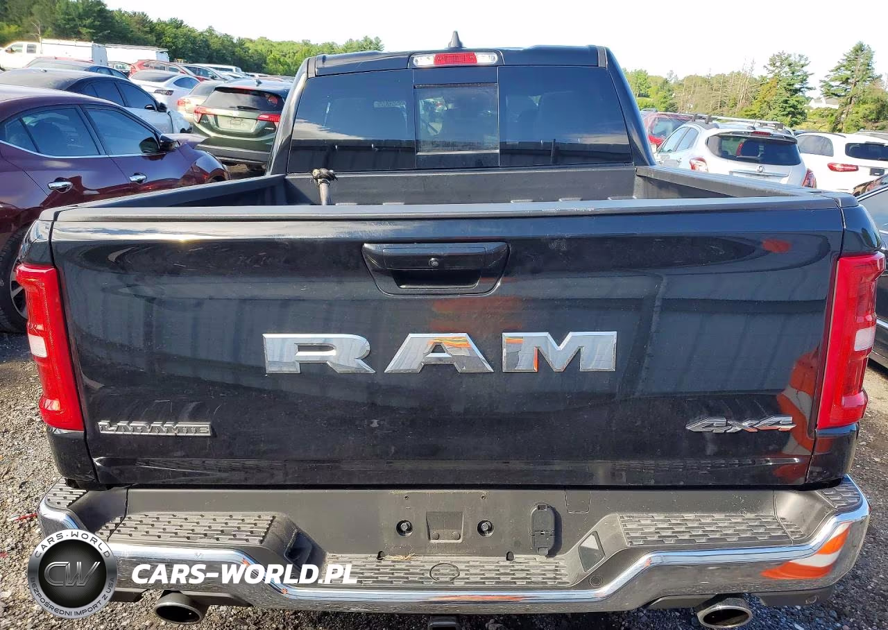 2026 Ram 1500 Laramie VIN:3C6SRFJP9T4176857 - 6