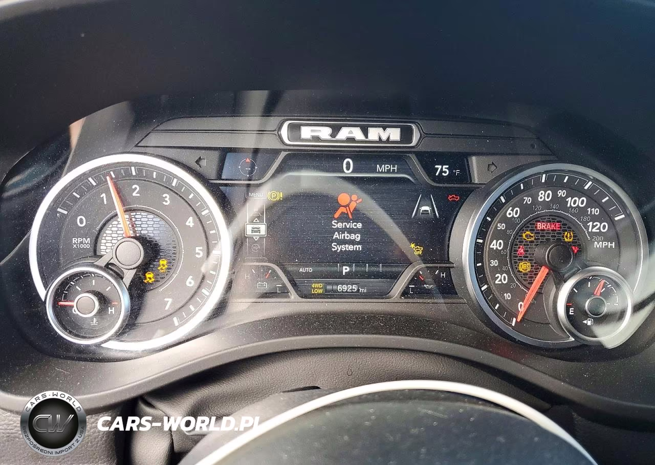 2026 Ram 1500 Laramie VIN:3C6SRFJP9T4176857 - 9