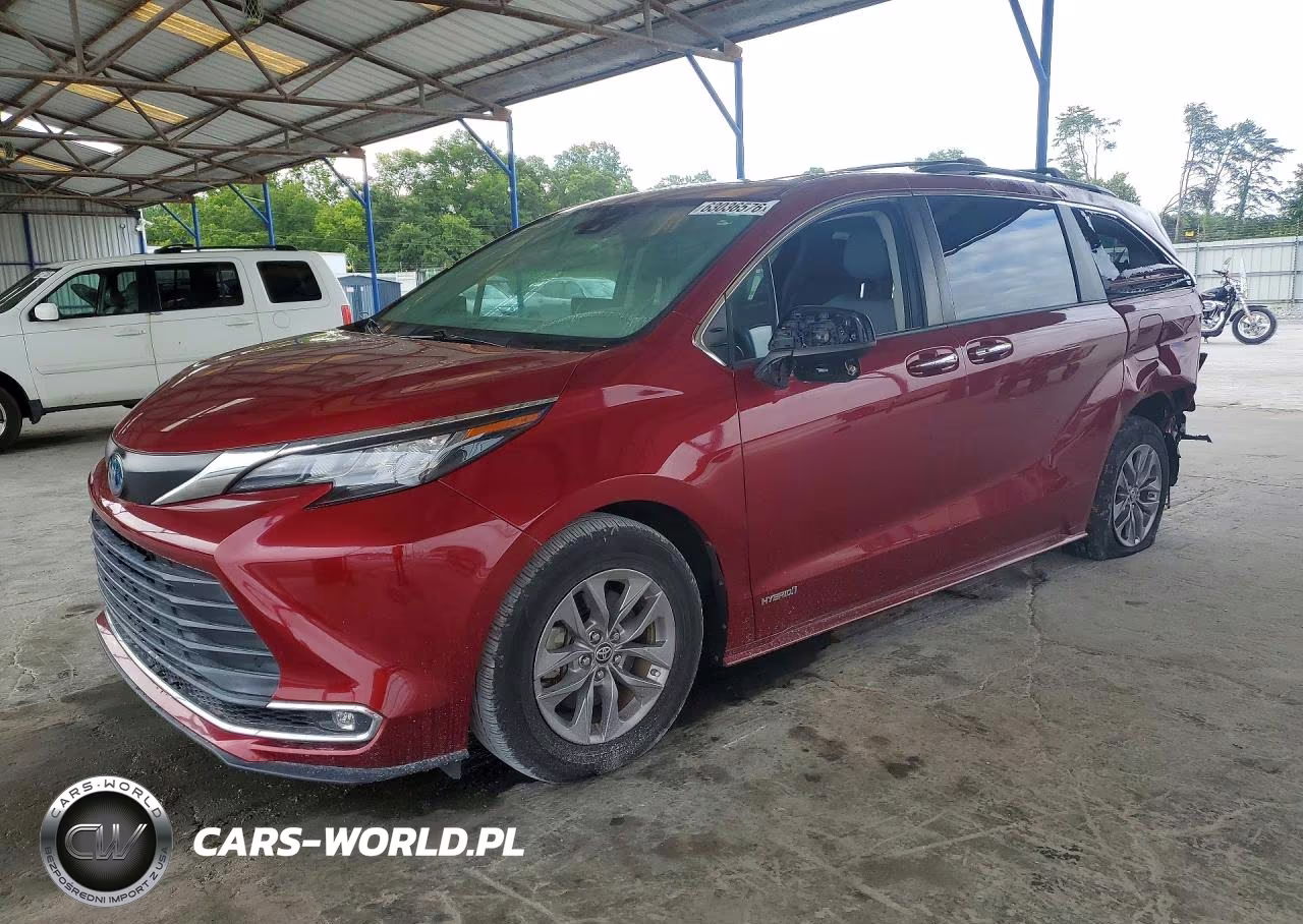 2021 Toyota Sienna Xle