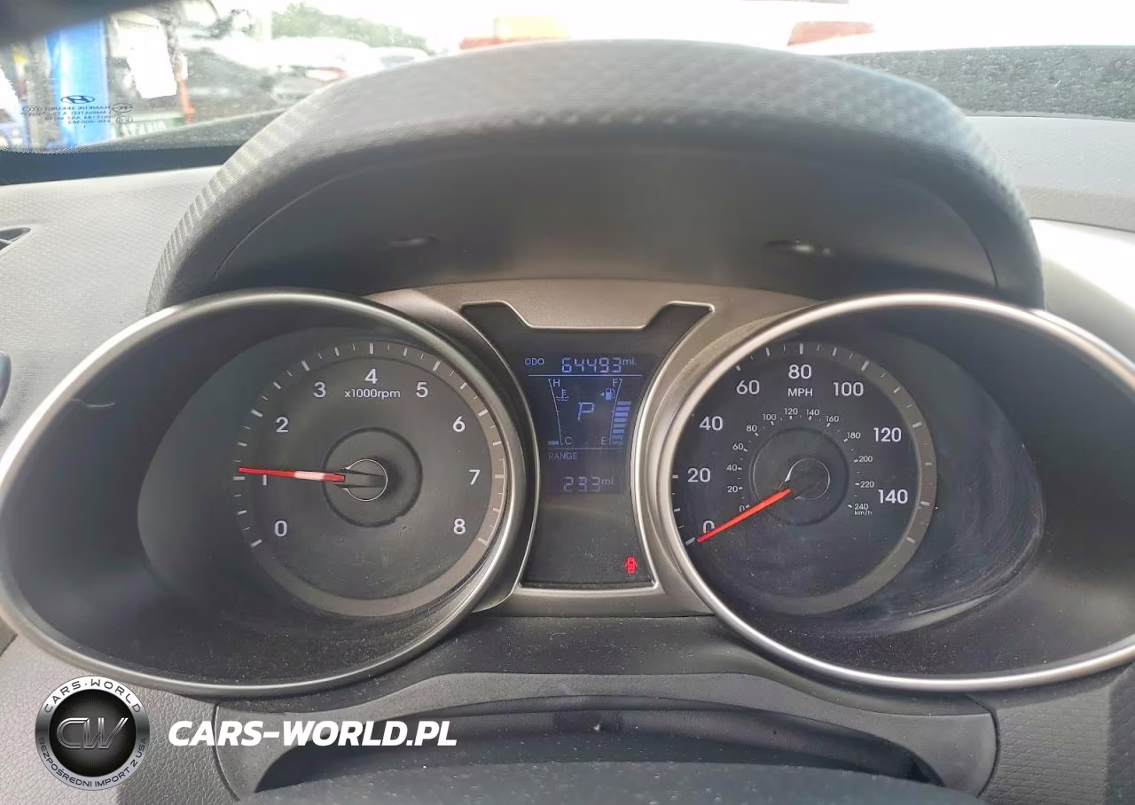 2012 Hyundai Veloster Base VIN:KMHTC6AD6CU055330 - 9