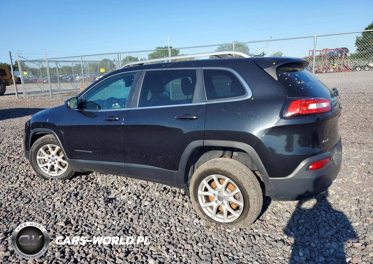 2015 Jeep Cherokee Latitude VIN:1C4PJMCB6FW715533 - 2