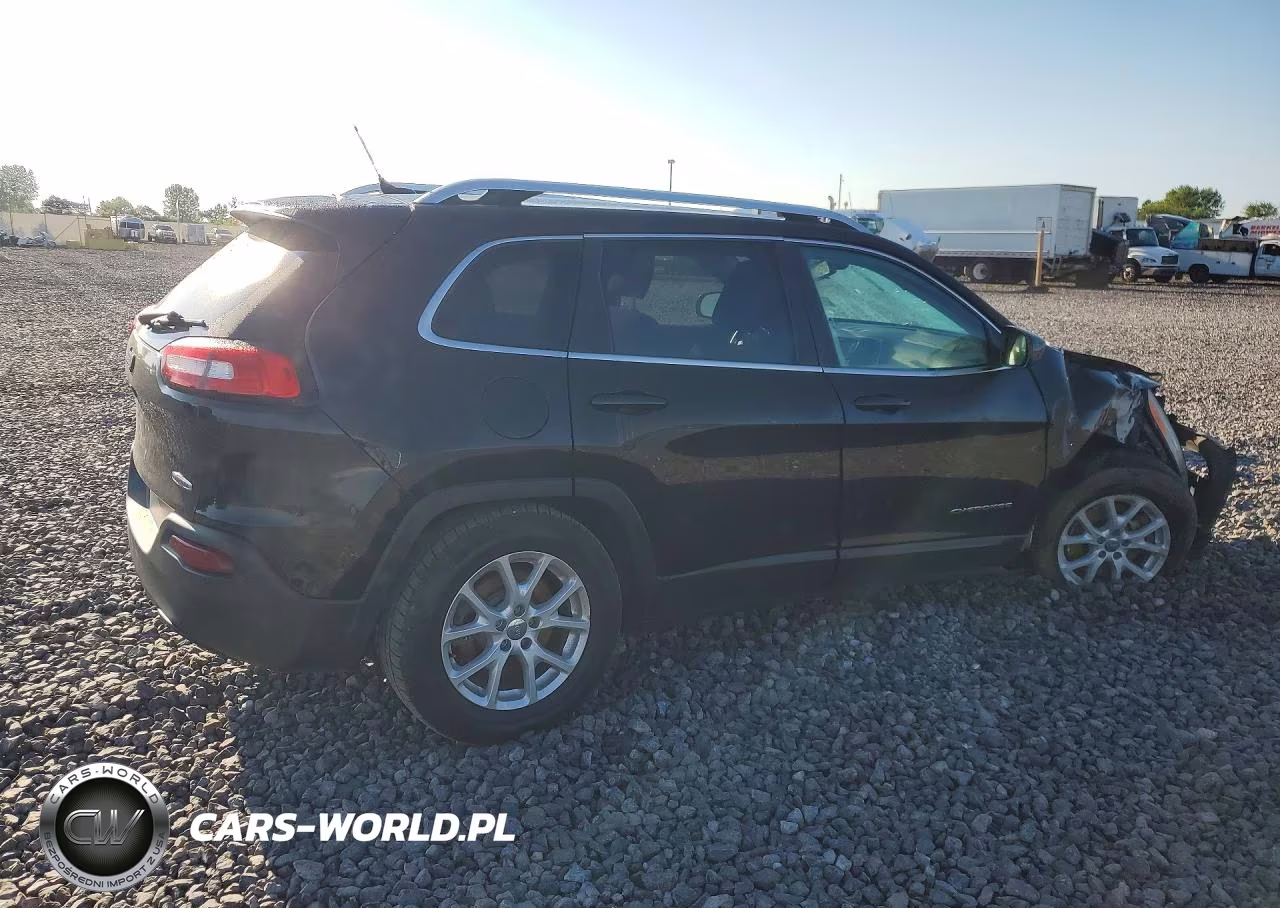 2015 Jeep Cherokee Latitude VIN:1C4PJMCB6FW715533 - 3