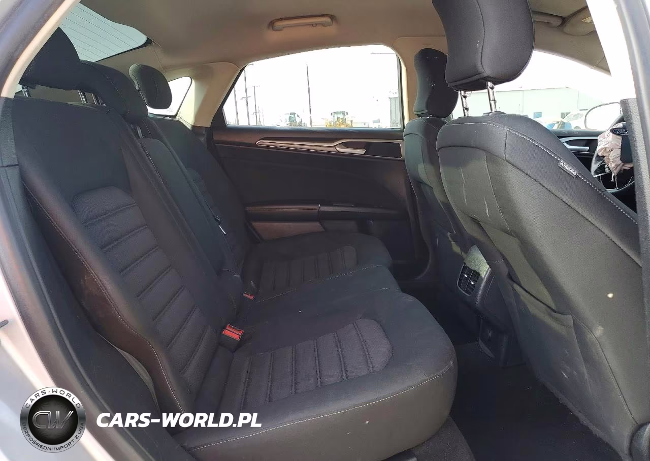 2019 Ford Fusion Se VIN:3FA6P0LU3KR235098 - 10