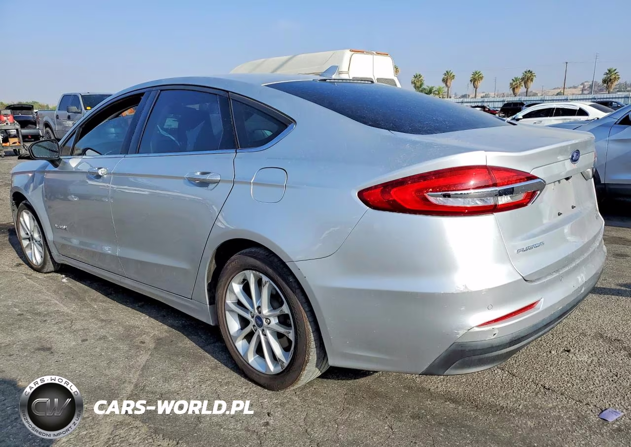 2019 Ford Fusion Se VIN:3FA6P0LU3KR235098 - 2