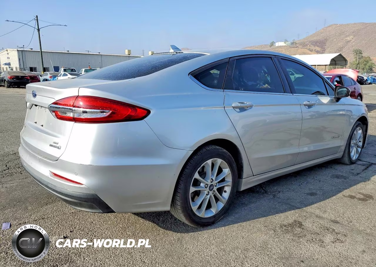 2019 Ford Fusion Se VIN:3FA6P0LU3KR235098 - 3