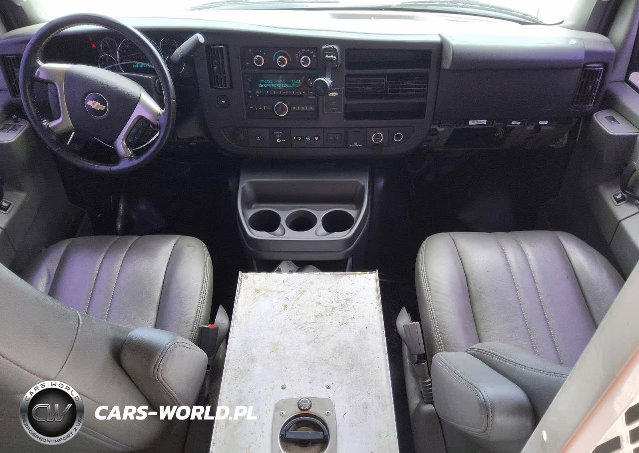2019 Chevrolet Express G2500 VIN:1GCWGAFG2K1366166 - 8