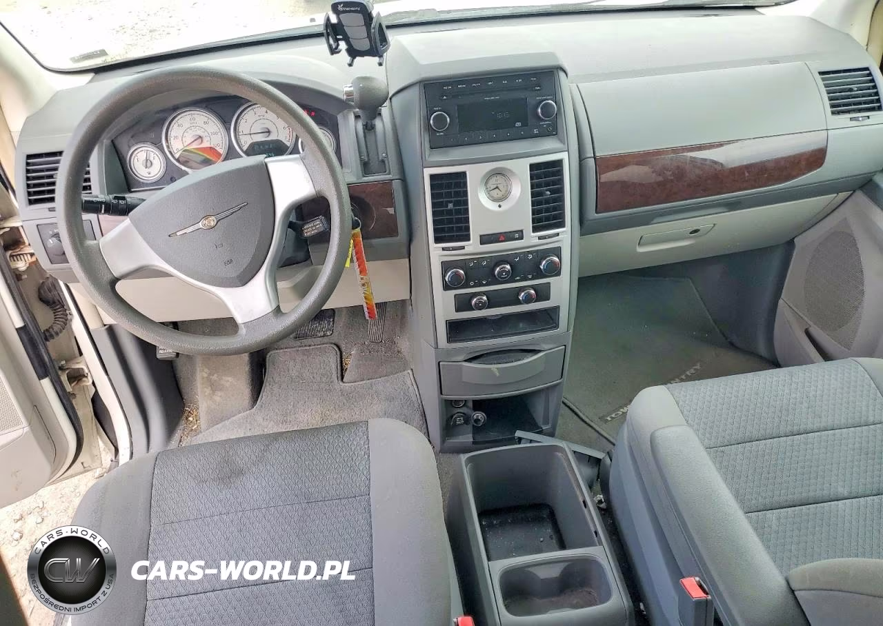 2010 Chrysler Town & Country Lx VIN:2A4RR4DE0AR169771 - 8