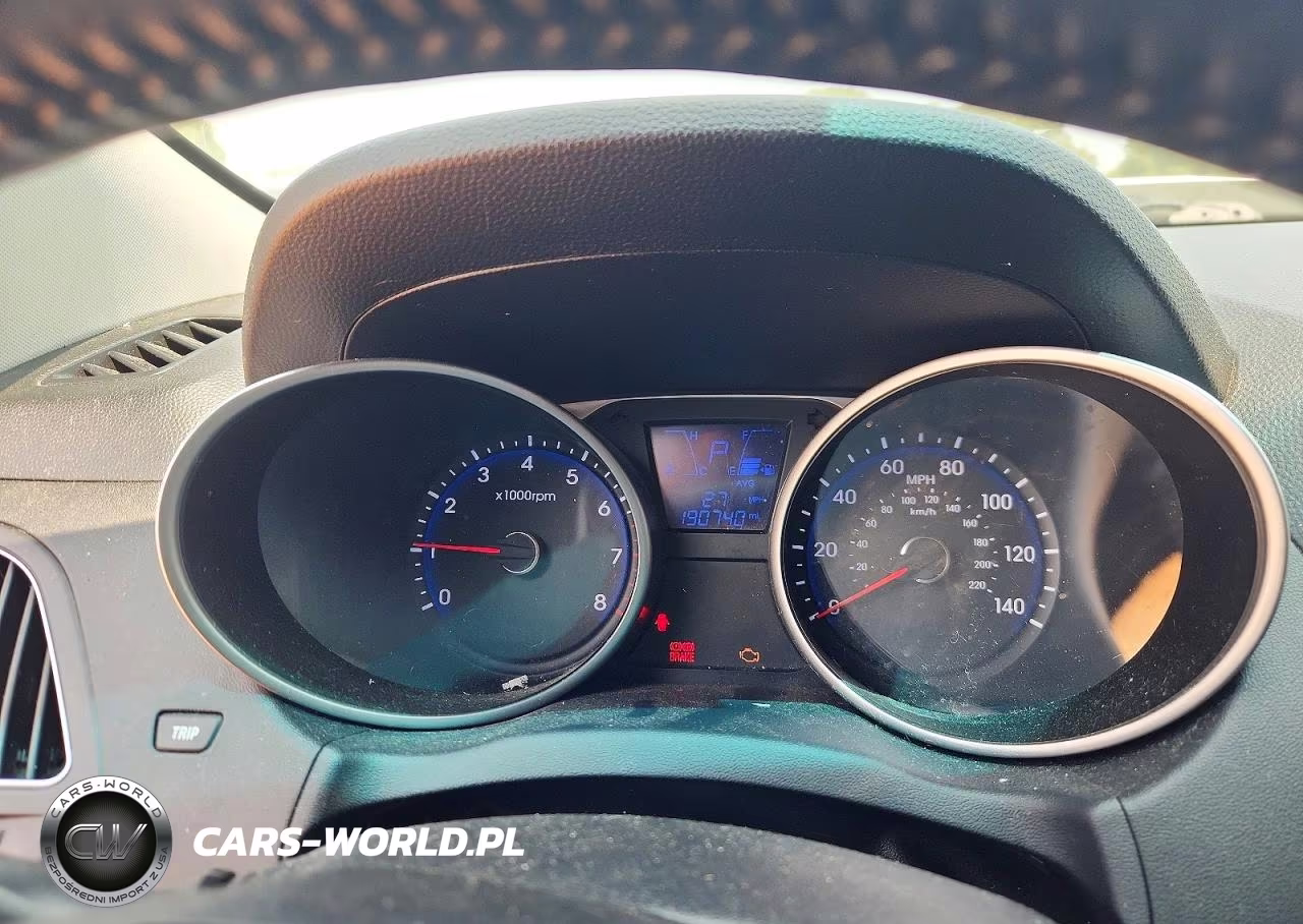 2012 Hyundai Tucson Limited VIN:KM8JU3AC2CU511821 - 9