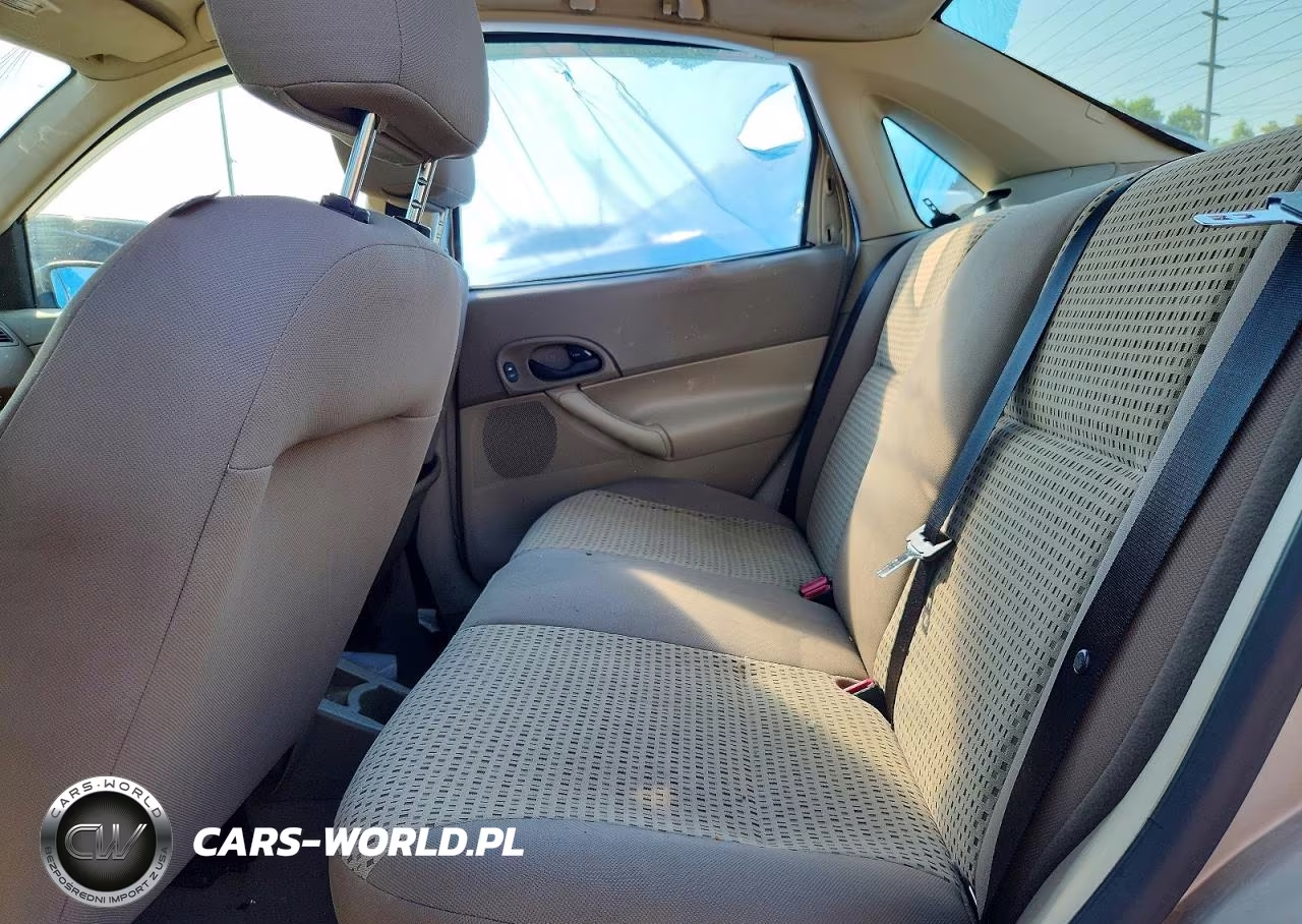 2007 Ford Focus Zx4 VIN:1FAHP34N77W179074 - 10