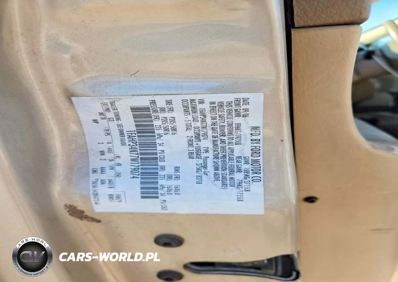 2007 Ford Focus Zx4 VIN:1FAHP34N77W179074 - 12