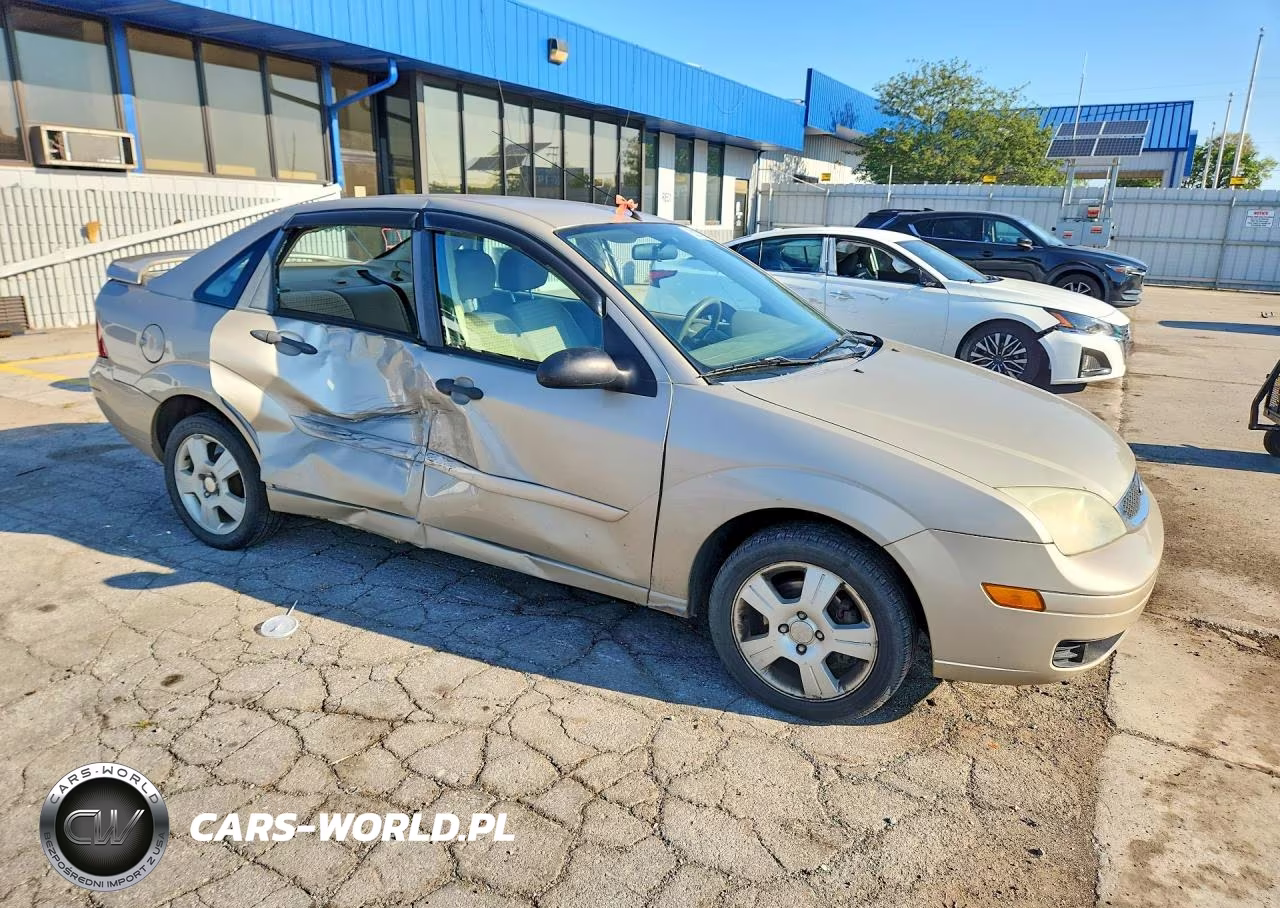 2007 Ford Focus Zx4 VIN:1FAHP34N77W179074 - 4