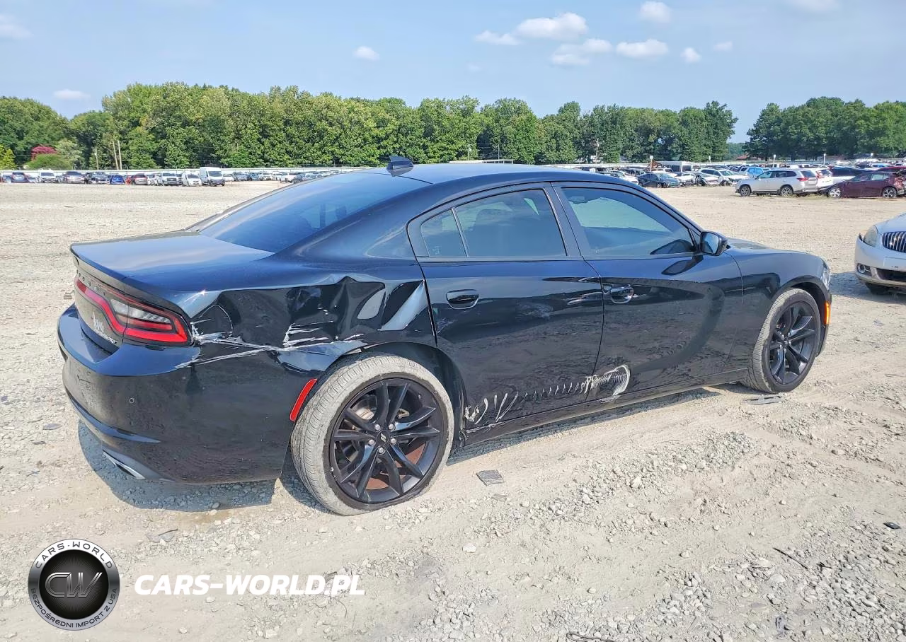 2018 Dodge Charger Sxt Plus VIN:2C3CDXHG4JH158063 - 3