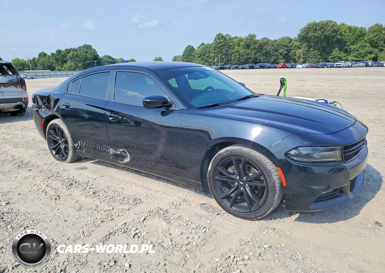 2018 Dodge Charger Sxt Plus VIN:2C3CDXHG4JH158063 - 4
