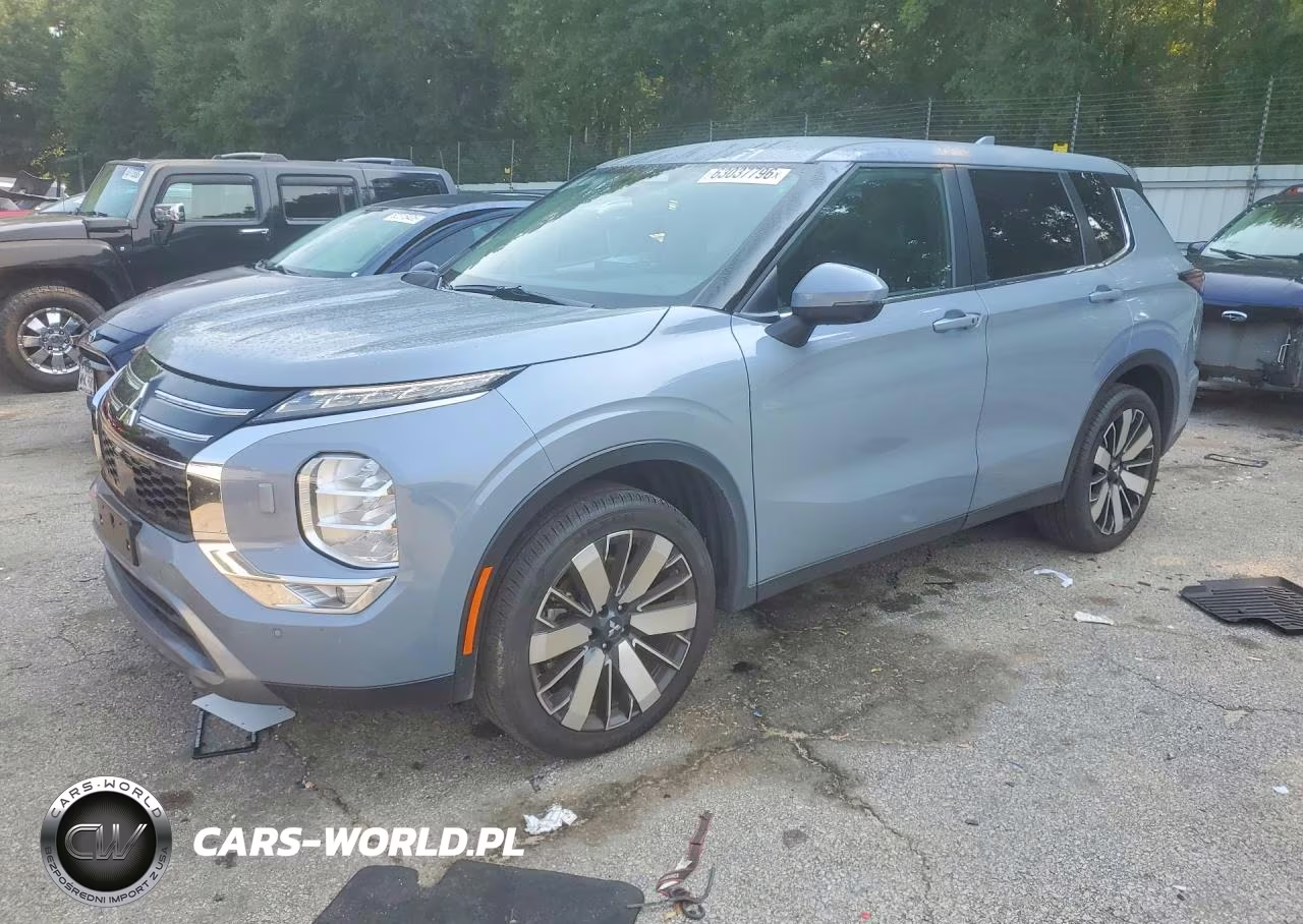 2025 Mitsubishi Outlander Se – zdjęcie 1 z 13