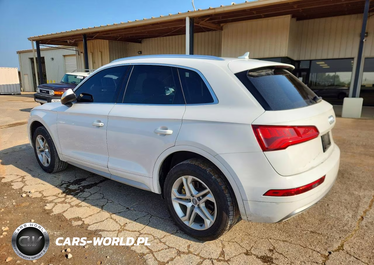 2019 Audi Q5 Premium VIN:WA1ANAFY7K2129329 - 2