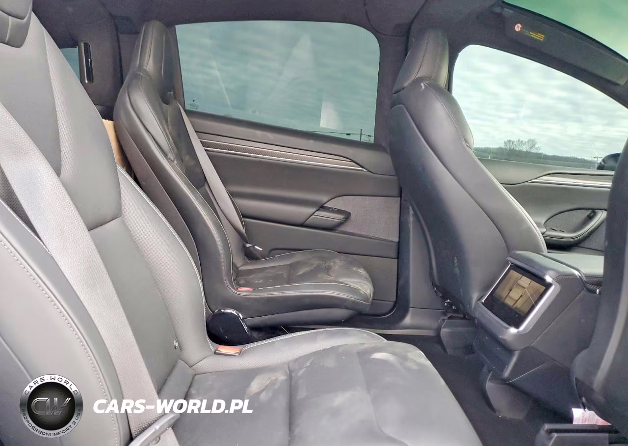 2022 Tesla Model X VIN:7SAXCBE66NF332289 - 10