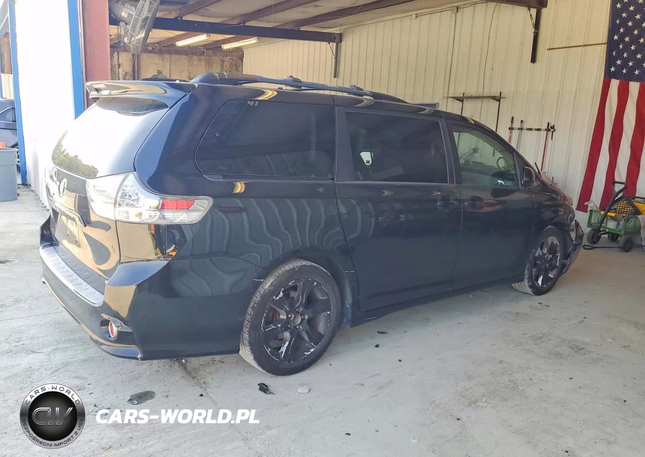 2011 Toyota Sienna Sport VIN:5TDXK3DC4BS103999 - 3