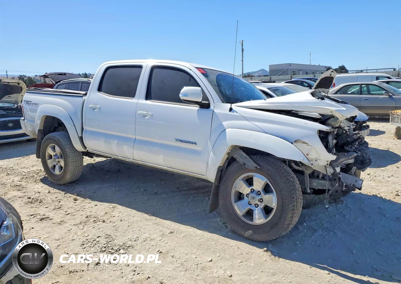 2015 Toyota Tacoma Double Cab Prerunner VIN:3TMJU4GN6FM185274 - 4