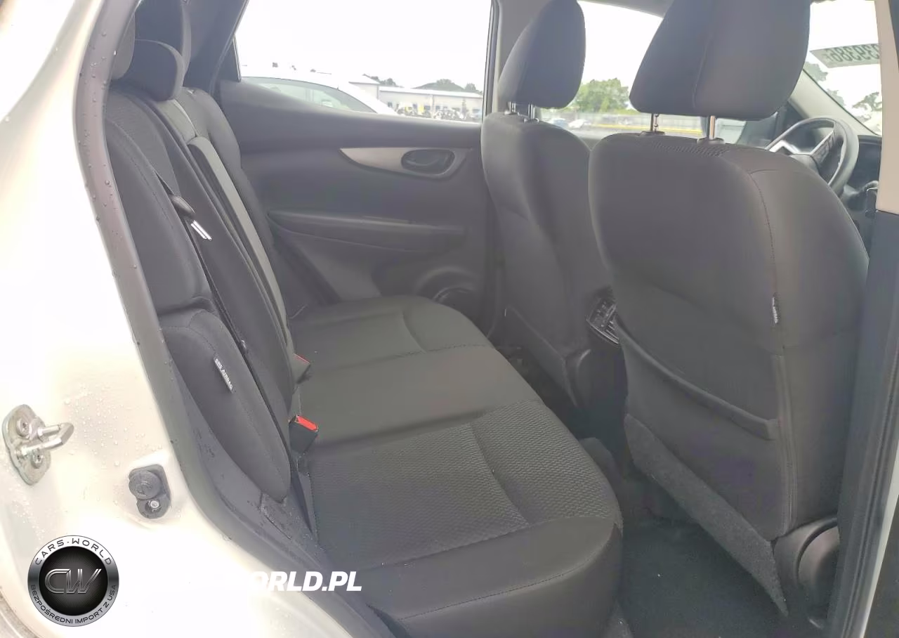 2020 Nissan Rogue Sport S VIN:JN1BJ1CW2LW381768 - 11