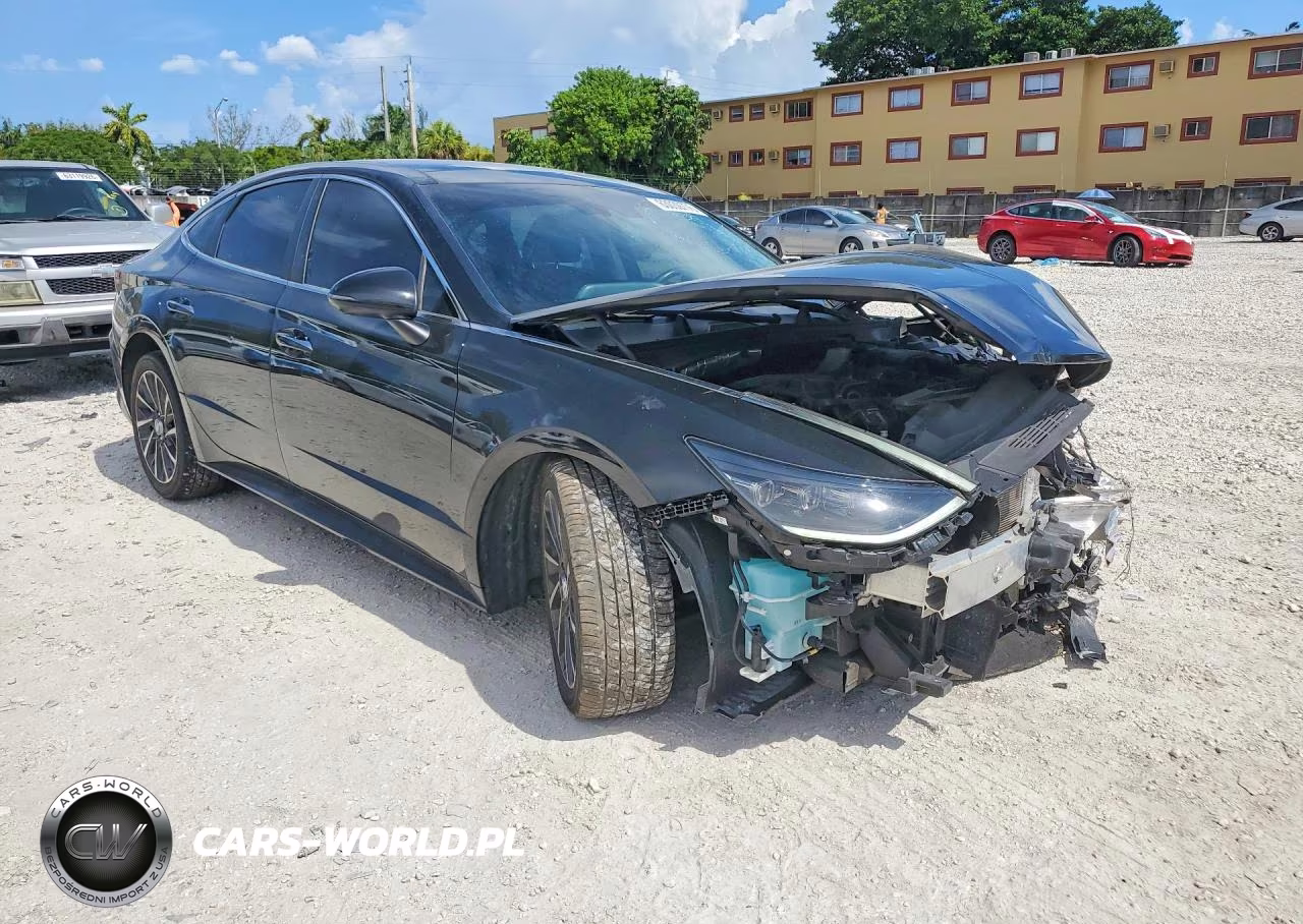 2022 Hyundai Sonata Limited VIN:KMHL34J22NA227831 - 4
