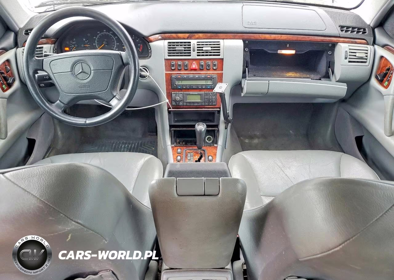 1999 Mercedes-Benz E 320 4Matic VIN:WDBJF82H4XX018540 - 8