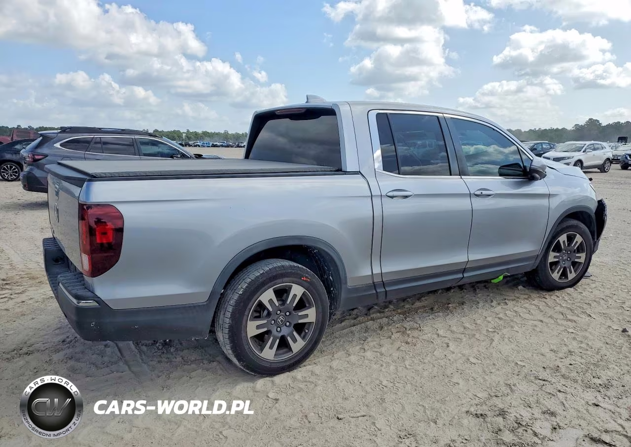2018 Honda Ridgeline Rtl VIN:5FPYK2F65JB002583 - 3