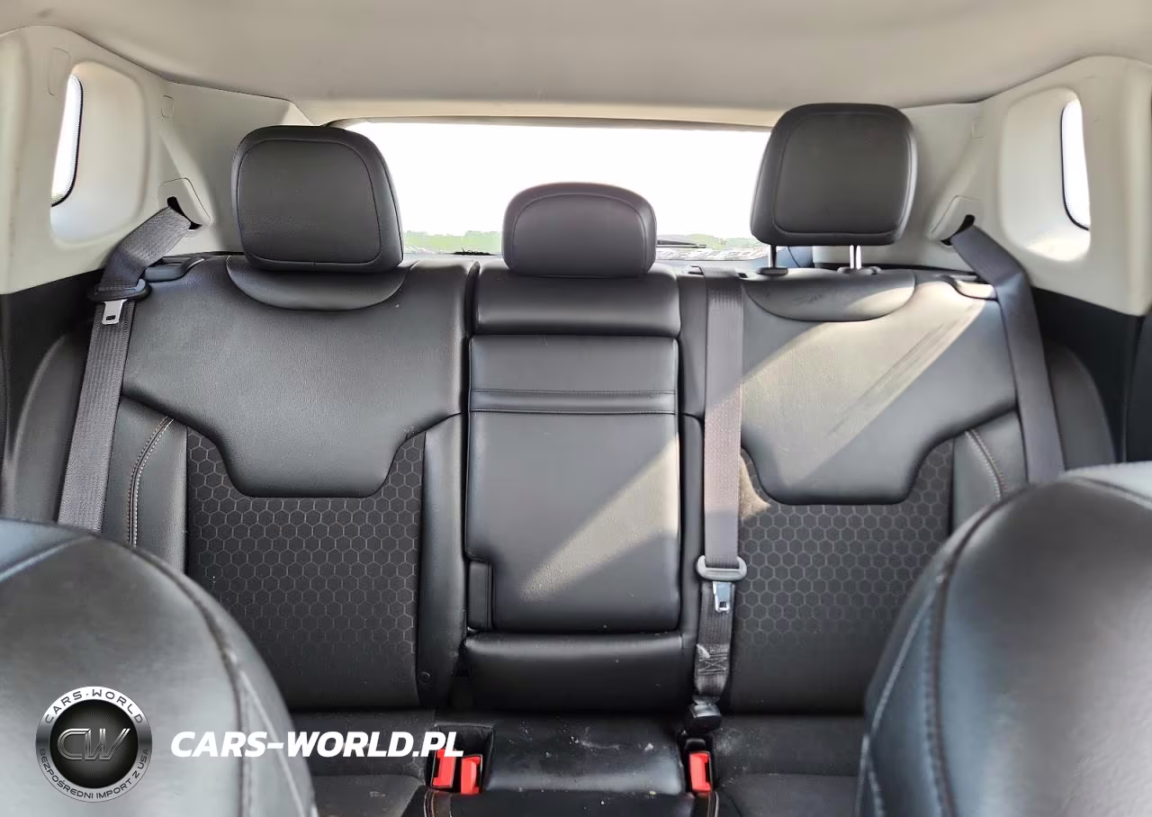 2018 Jeep Compass Latitude VIN:3C4NJCBB4JT227151 - 10